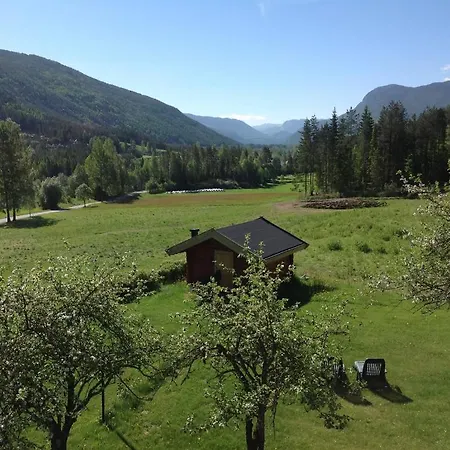 斯美兹加德酒店 3*